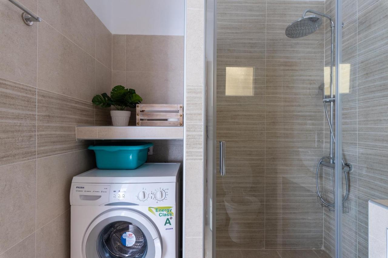 90 négyzetméteres, 2 hálószobás, 1 saját fürdőszobával rendelkező Apartman Vadaris-Dikastiria negye Szaloniki Kültér fotó