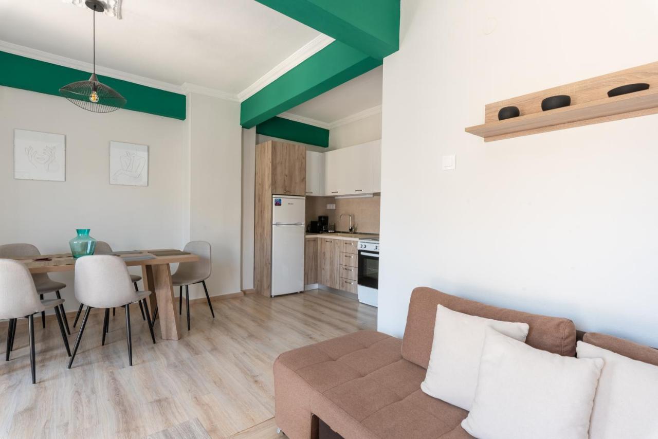 90 négyzetméteres, 2 hálószobás, 1 saját fürdőszobával rendelkező Apartman Vadaris-Dikastiria negye Szaloniki Kültér fotó