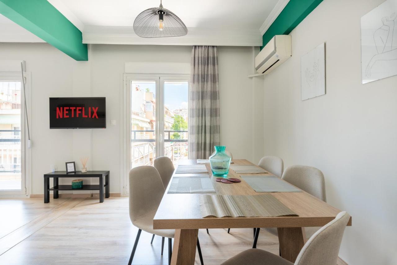 90 négyzetméteres, 2 hálószobás, 1 saját fürdőszobával rendelkező Apartman Vadaris-Dikastiria negye Szaloniki Kültér fotó