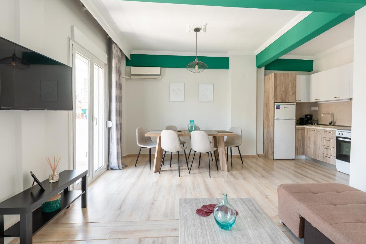 90 négyzetméteres, 2 hálószobás, 1 saját fürdőszobával rendelkező Apartman Vadaris-Dikastiria negye Szaloniki Kültér fotó